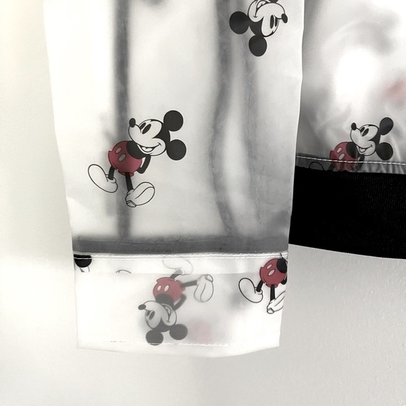 New Disney Parks Rain Jacket Mickey Mouse Print Snaps Adult Size Small / Med - Picture 5 of 6
